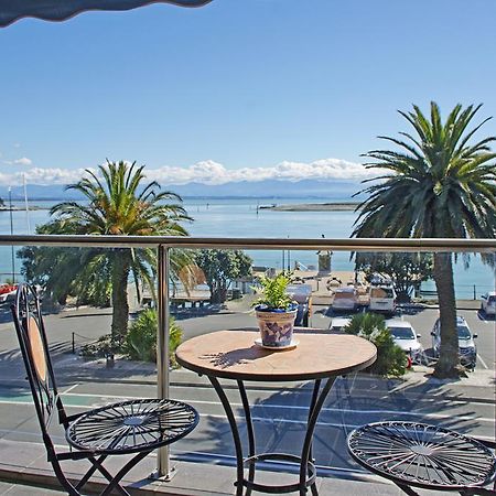 Waterfront Escape Apartment Nelson Bagian luar foto
