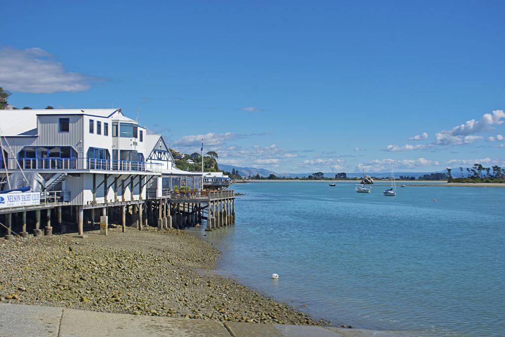 Waterfront Escape Apartment Nelson Bagian luar foto