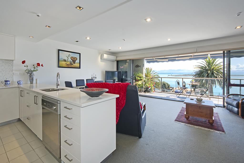 Waterfront Escape Apartment Nelson Bagian luar foto